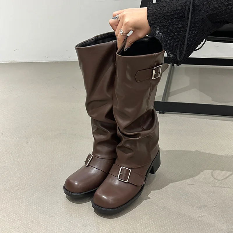 Street Fashion Trend 2025 - Woman Boots Knee High Platform Chunky