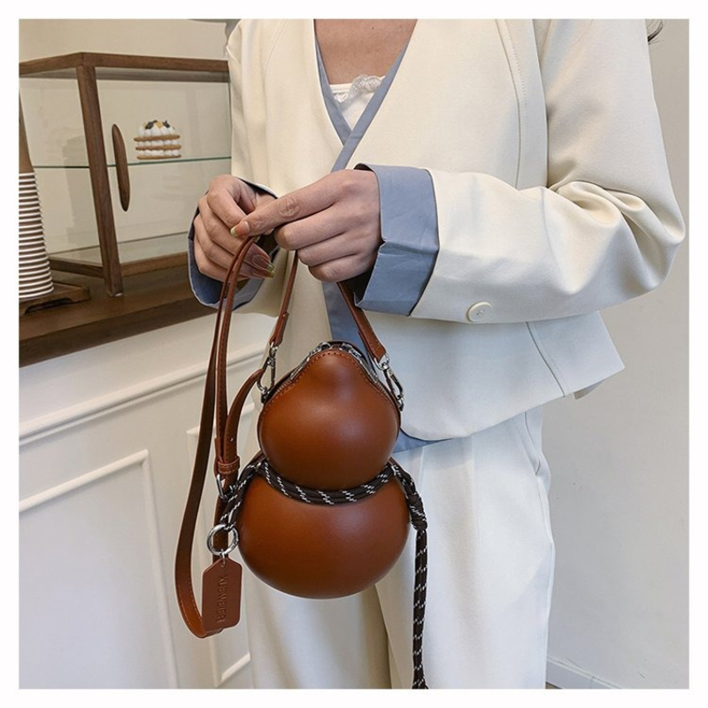 Gourd Shape Crossbody Bag Russ - огляд і ціна Street Fashion Russia