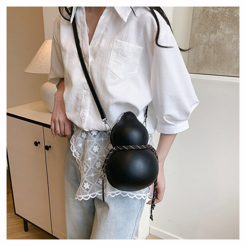 Gourd Shape Crossbody Bag Russ - огляд і ціна Street Fashion Russia