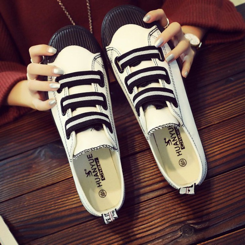 Korean Style Slip-On Canvas Sh - огляд і ціна Street Fashion Vibes