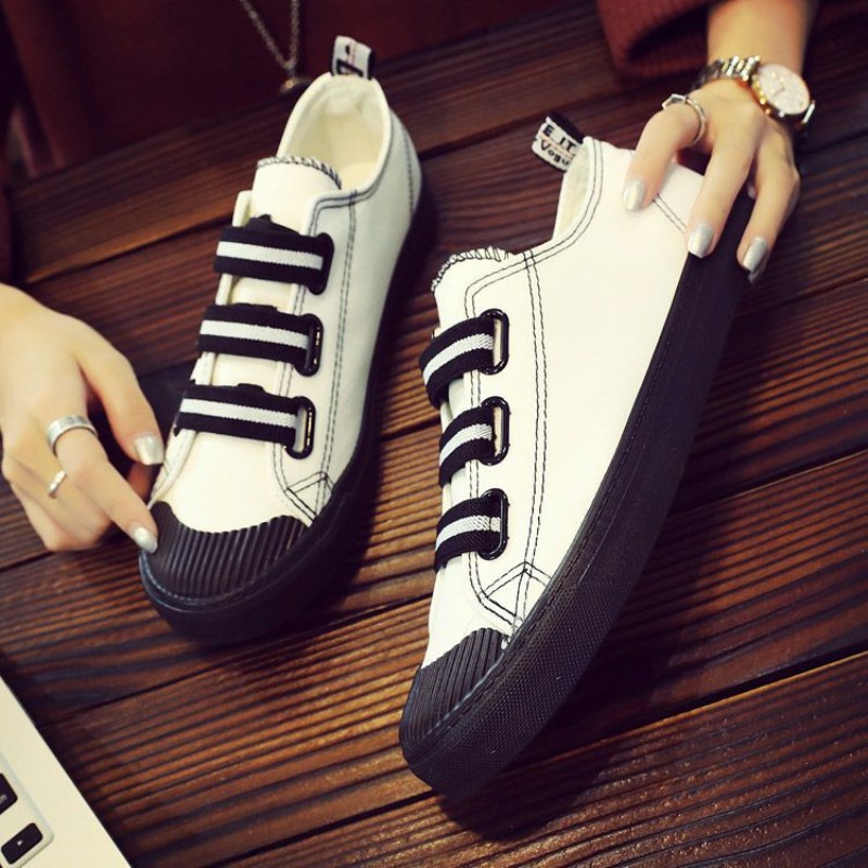 Korean Style Slip-On Canvas Sh - огляд і ціна Street Fashion Vibes